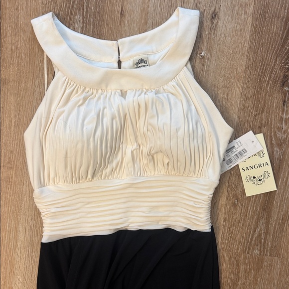 Signature by Sangria Stylish Black and White Dress - Picture 1 of 6